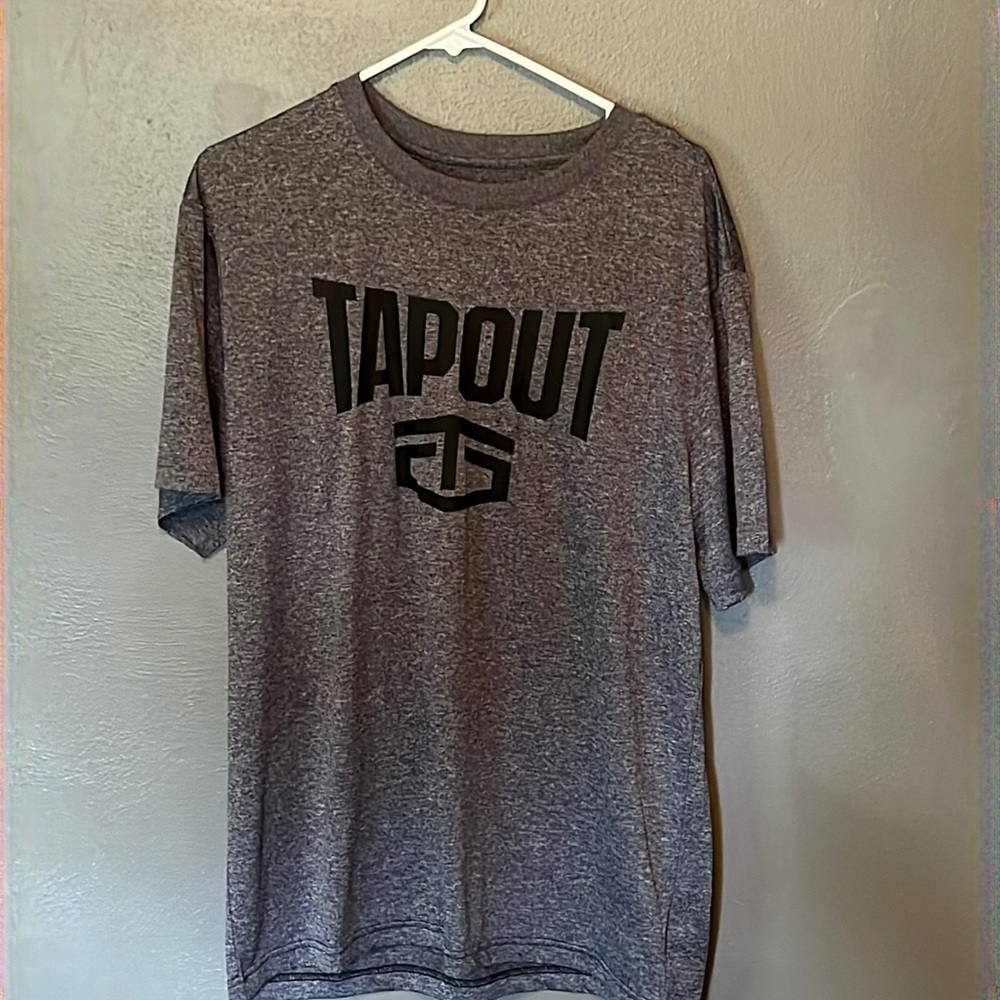 Tapout Mens  shirt size large